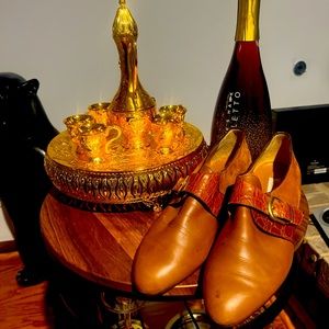 Luxury women size 6 beautiful casual shoes